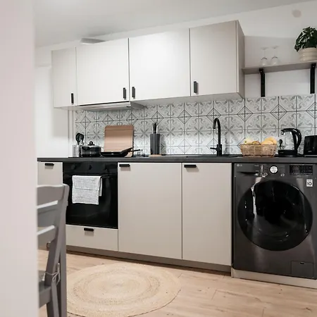 Elegantes Mit Terrasse * באד פירמונט